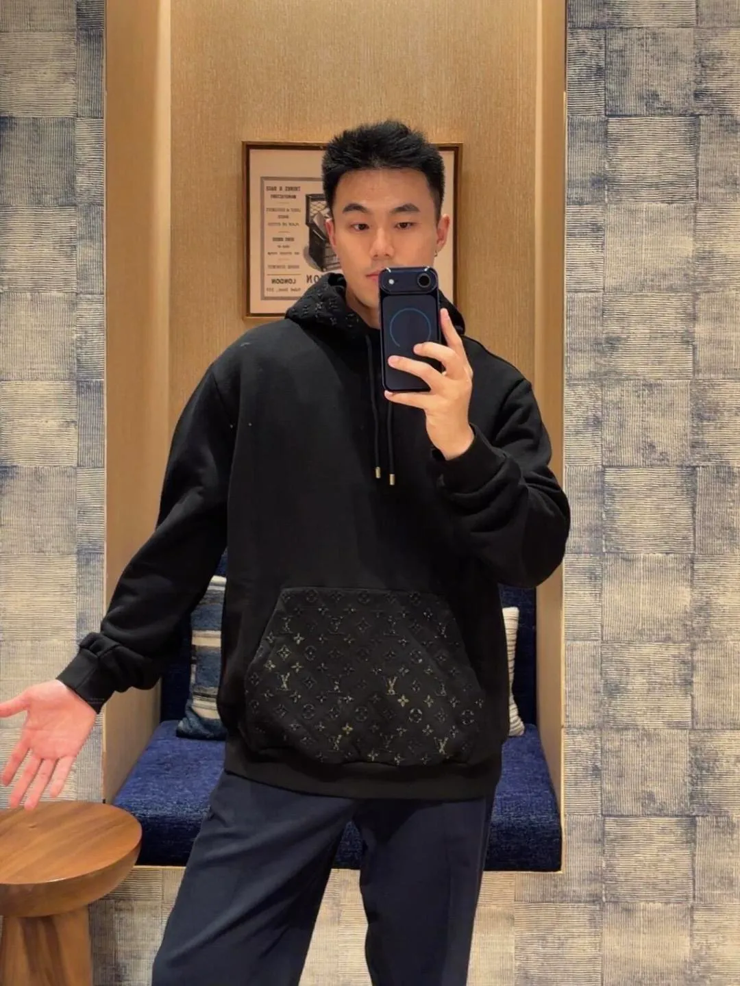 Louis Vuitton/Louis Vuitton presbyopic embossed hooded sweatshirt